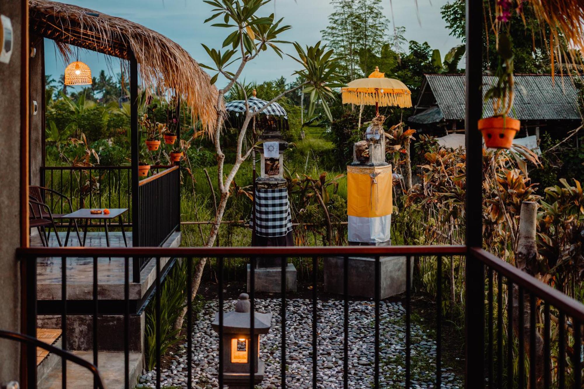 Nila Chandra Bungalows Ubud Esterno foto