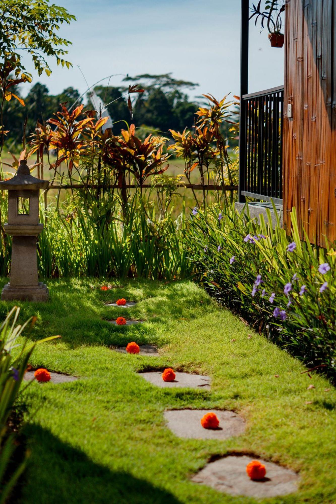 Nila Chandra Bungalows Ubud Esterno foto